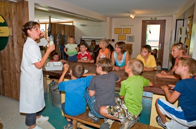 sortie-scolaire-patrimoine-agriculture-fromages-bauges